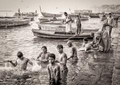 Ganges Pilgrimage - Michael Hing