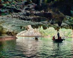 Halong Bay - Peter Sambell