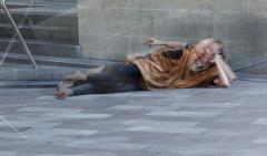 I am resting for a moment - Maria Mazo