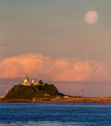 Moon rise over Nobby - Guy Machan