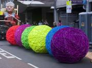 Knitting balls - Jacques Roussel
