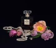  DSC3208still-life-Chanel - Louise Scambler